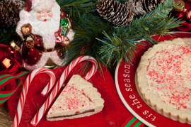 Peppermint Bark Cookie Pie